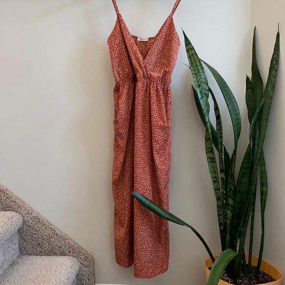 Everly Dresses & Skirts - Everly//Cute dress